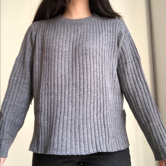 the SOFTEST ribbed sweater 😩😩 - Picture 2 of 4